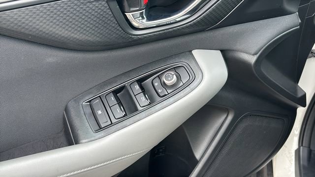 Used 2023 Subaru Outback Premium AWD/4WD image 18