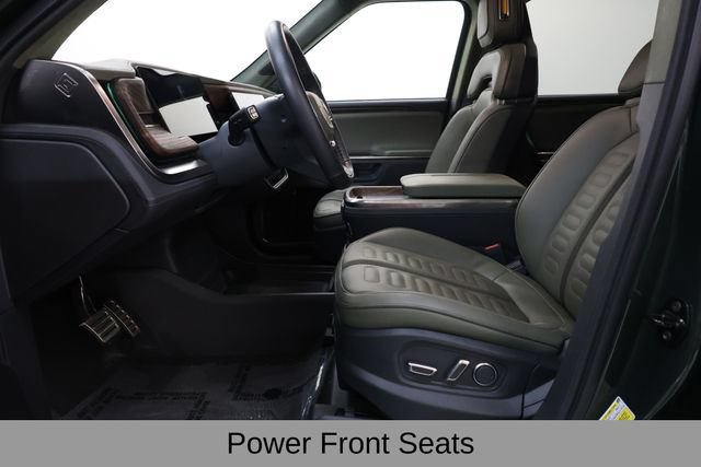 Used 2023 Rivian R1S Adventure AWD/4WD image 32