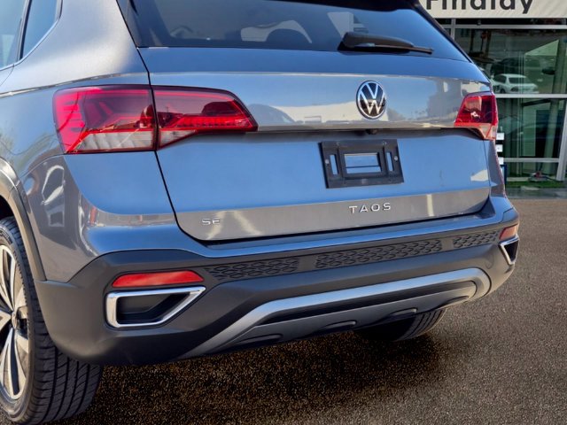 Certified 2022 Volkswagen Taos SE FWD image 5