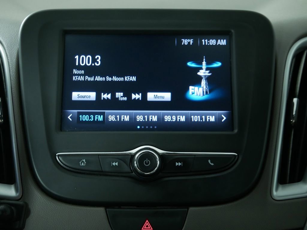 Used 2017 Chevrolet Malibu LS FWD image 28