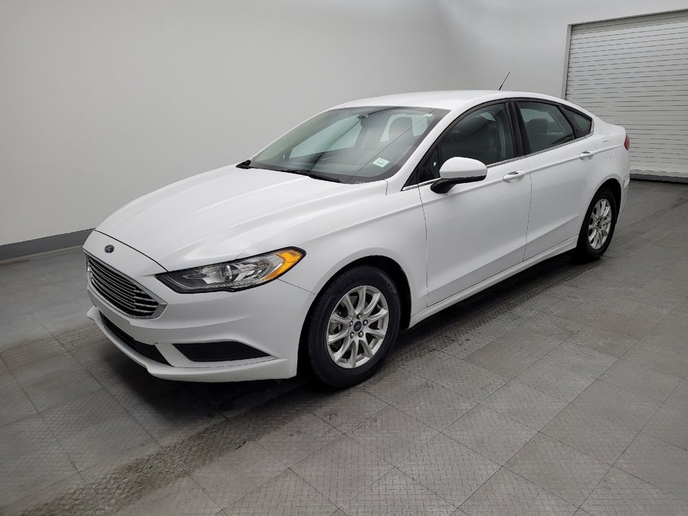 Used 2017 Ford Fusion S image 2