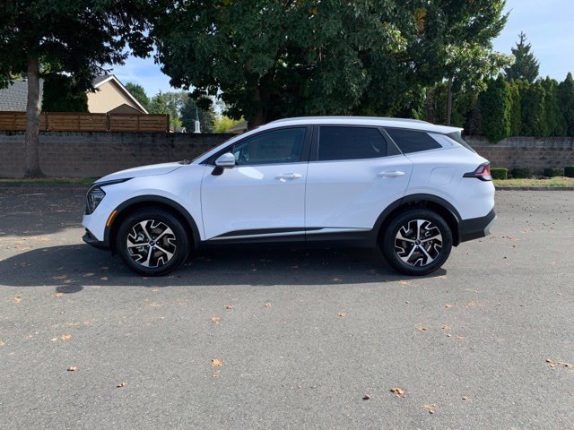 Used 2024 Kia Sportage EX AWD/4WD image 2