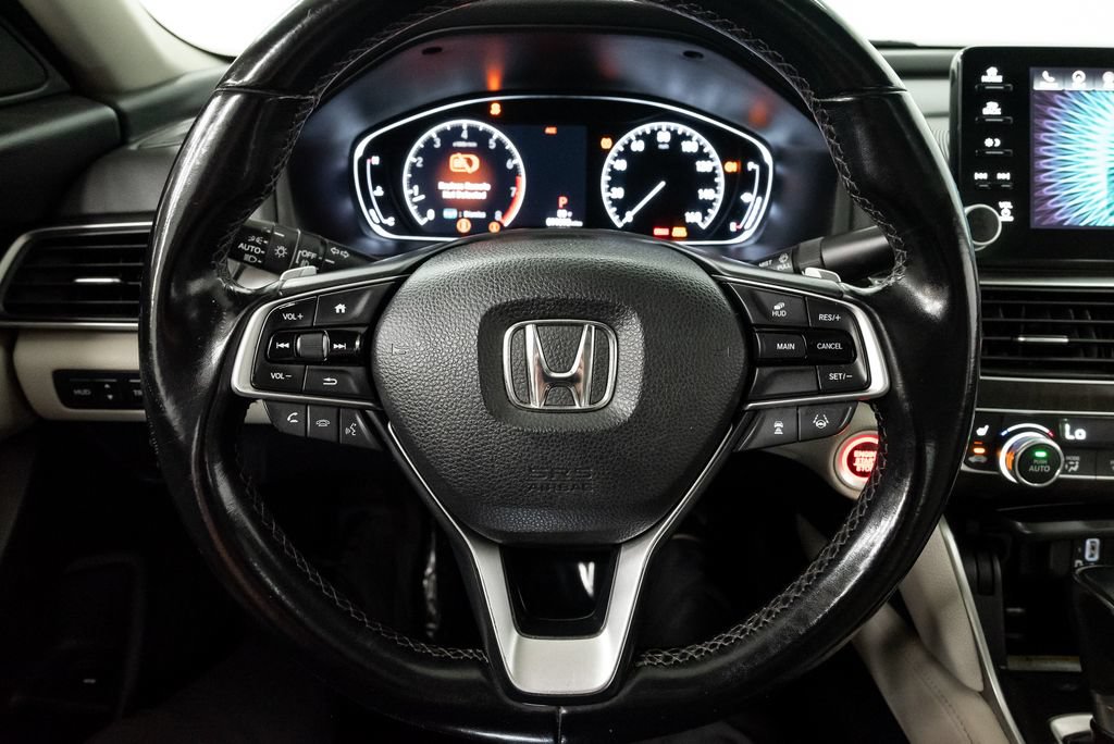 Used 2018 Honda Accord Touring image 14