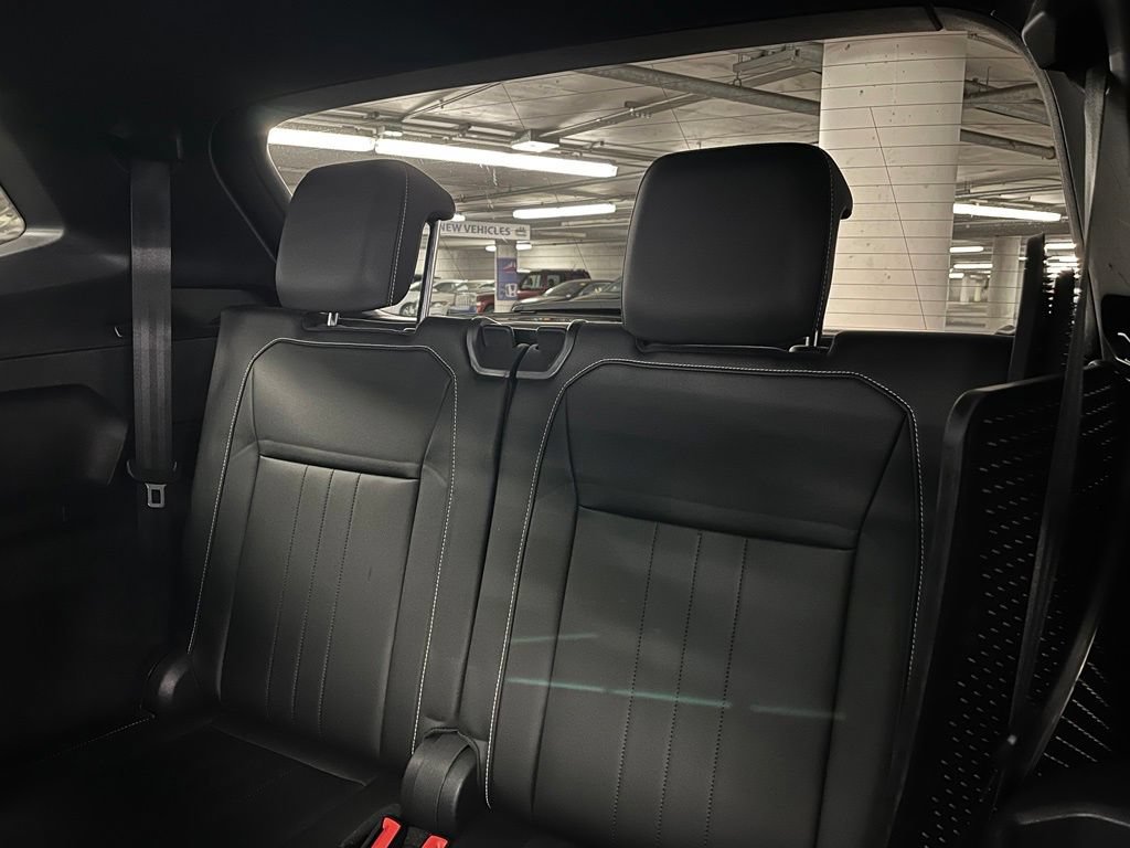 Certified 2023 Volkswagen Tiguan SE R-Line FWD image 23