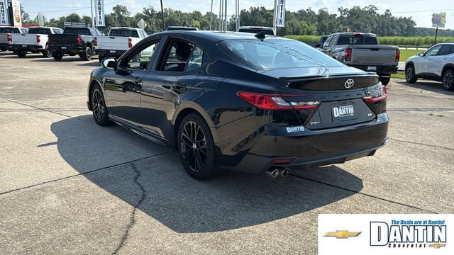 Used 2025 Toyota Camry SE FWD image 25