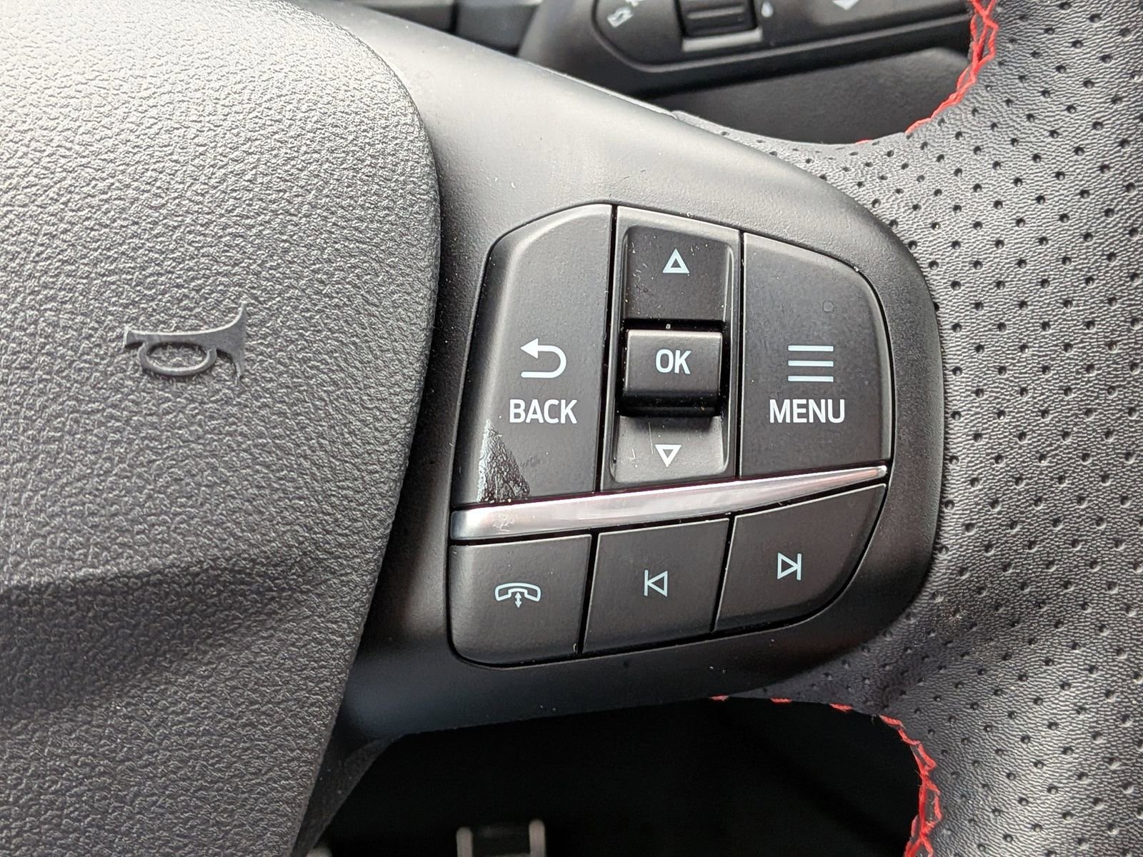 Certified 2023 Ford Escape ST-Line w/ Tech Pack #1 image 31