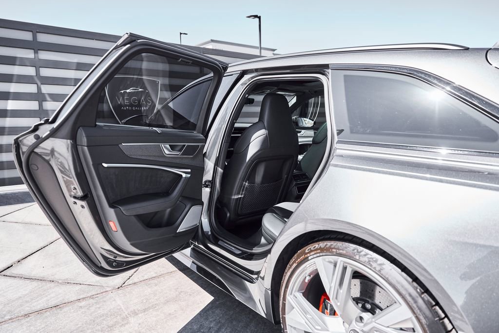 Used 2022 Audi RS 6 image 34