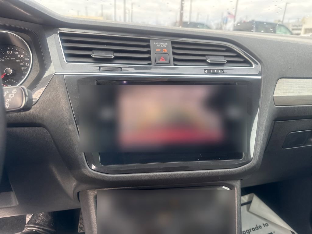 Used 2019 Volkswagen Tiguan SE w/ Panoramic Sunroof Package image 25