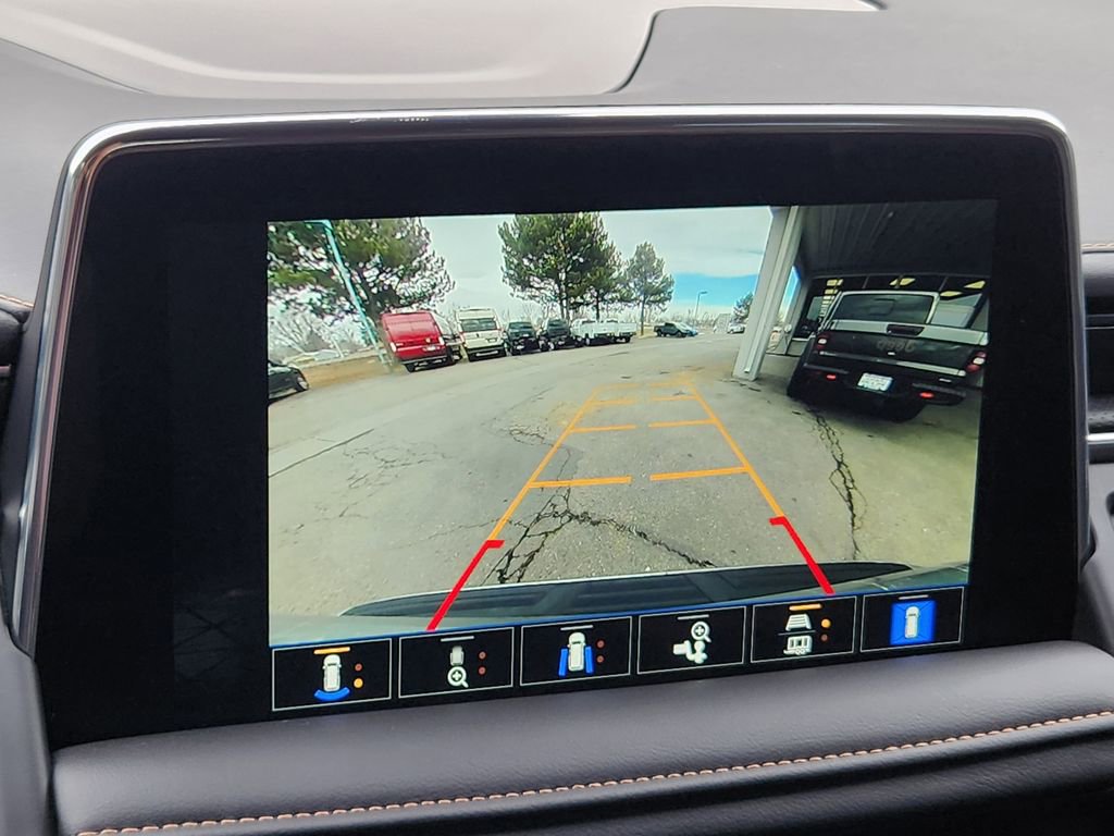 Used 2024 GMC Yukon AT4 w/ AT4 Premium Plus Package image 26