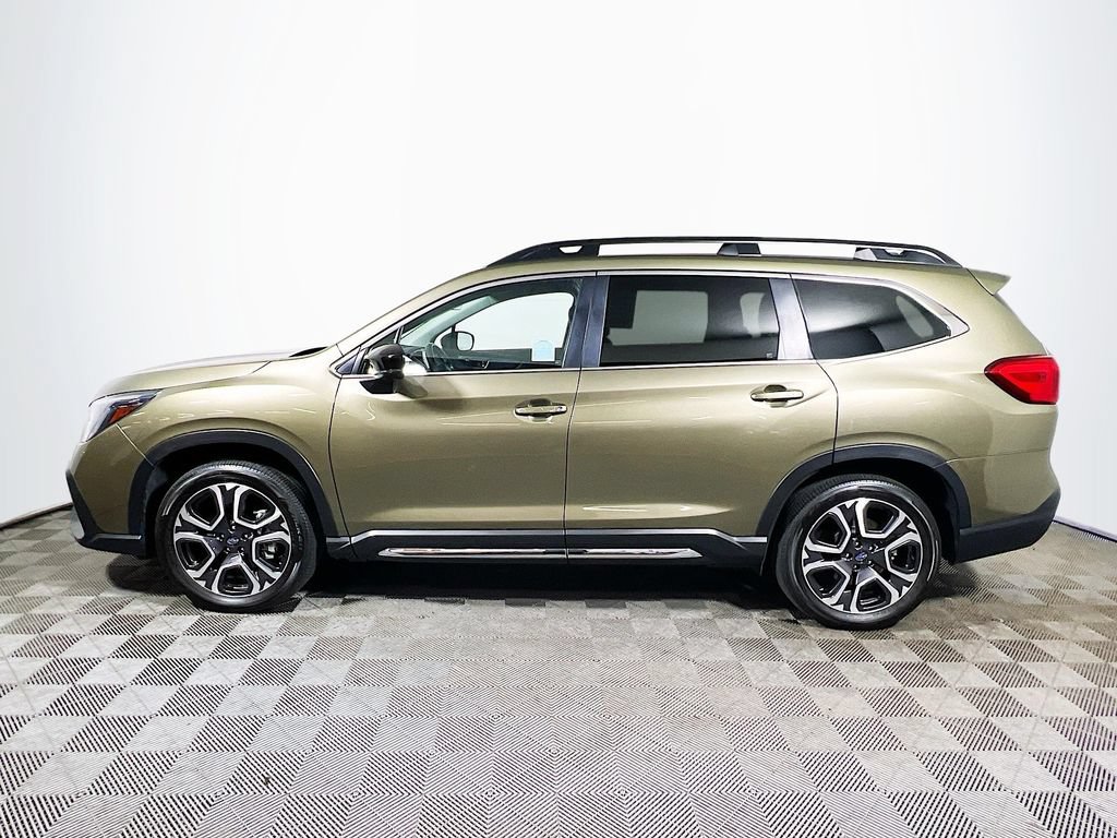 Used 2024 Subaru Ascent Limited w/ Technology Package AWD/4WD image 4