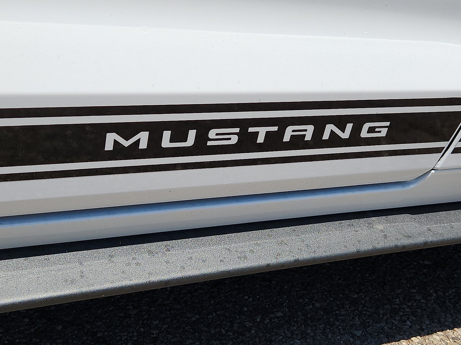 Used 2021 Ford Mustang Premium w/ Pony Package RWD image 31