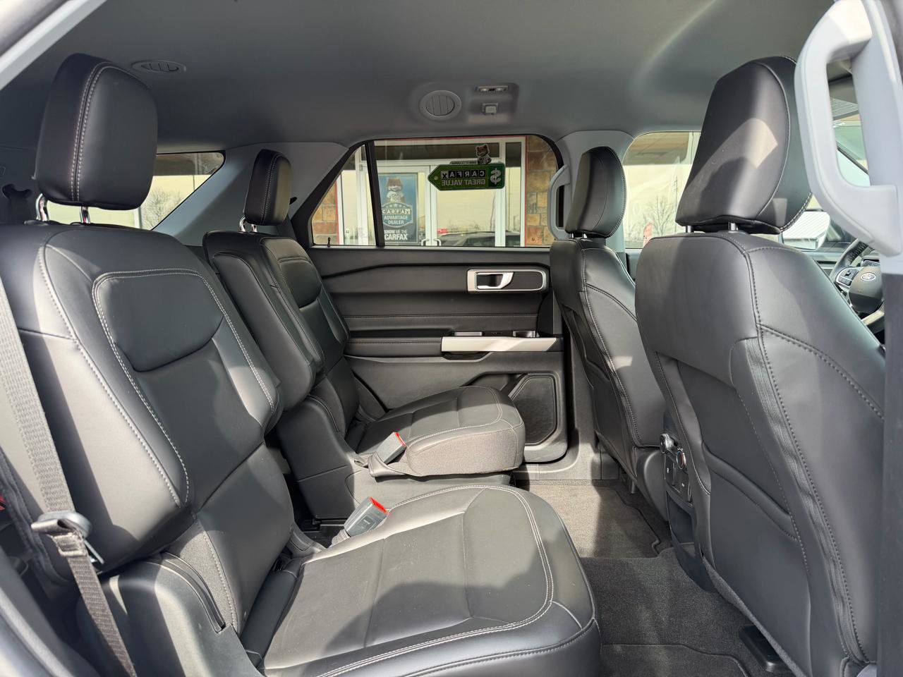 Used 2021 Ford Explorer XLT w/ Equipment Group 202A image 22