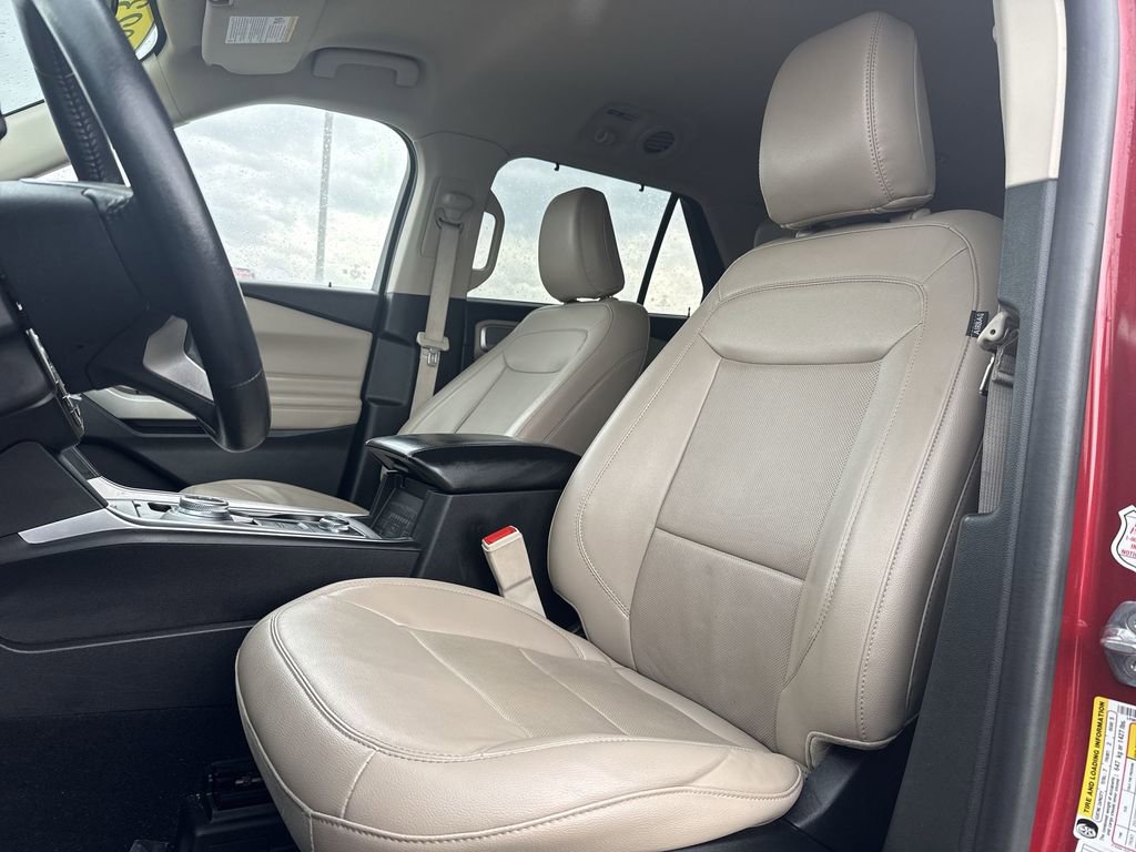 Used 2023 Ford Explorer Limited image 13