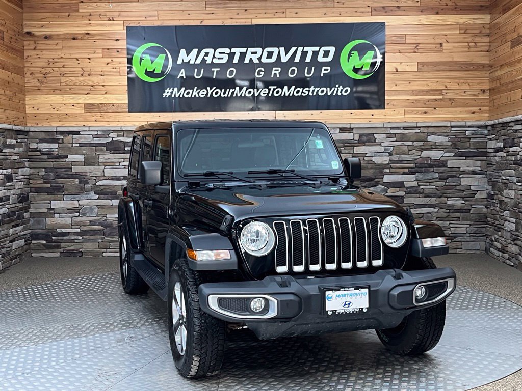Used 2018 Jeep Wrangler Unlimited Sahara w/ Cold Weather Group AWD/4WD image 5