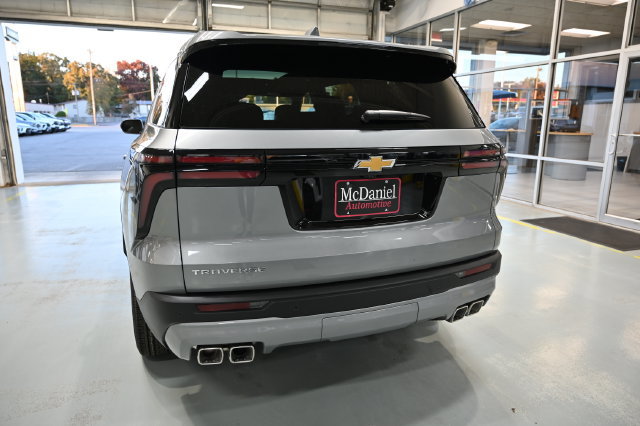 New 2027 Chevrolet Traverse LT w/ LPO, Floor Liner Package FWD image 6