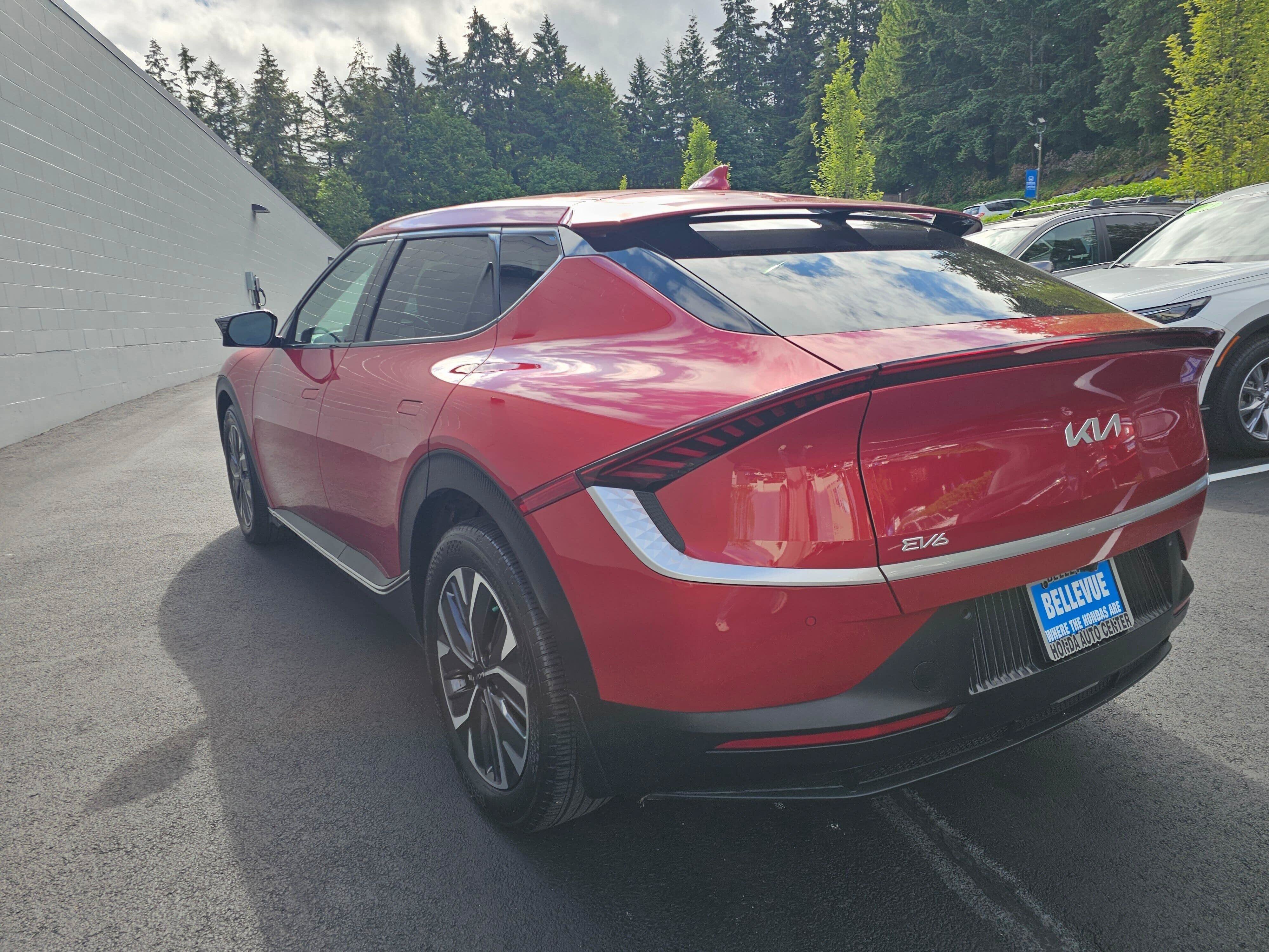 Used 2024 Kia EV6 Light AWD/4WD image 5