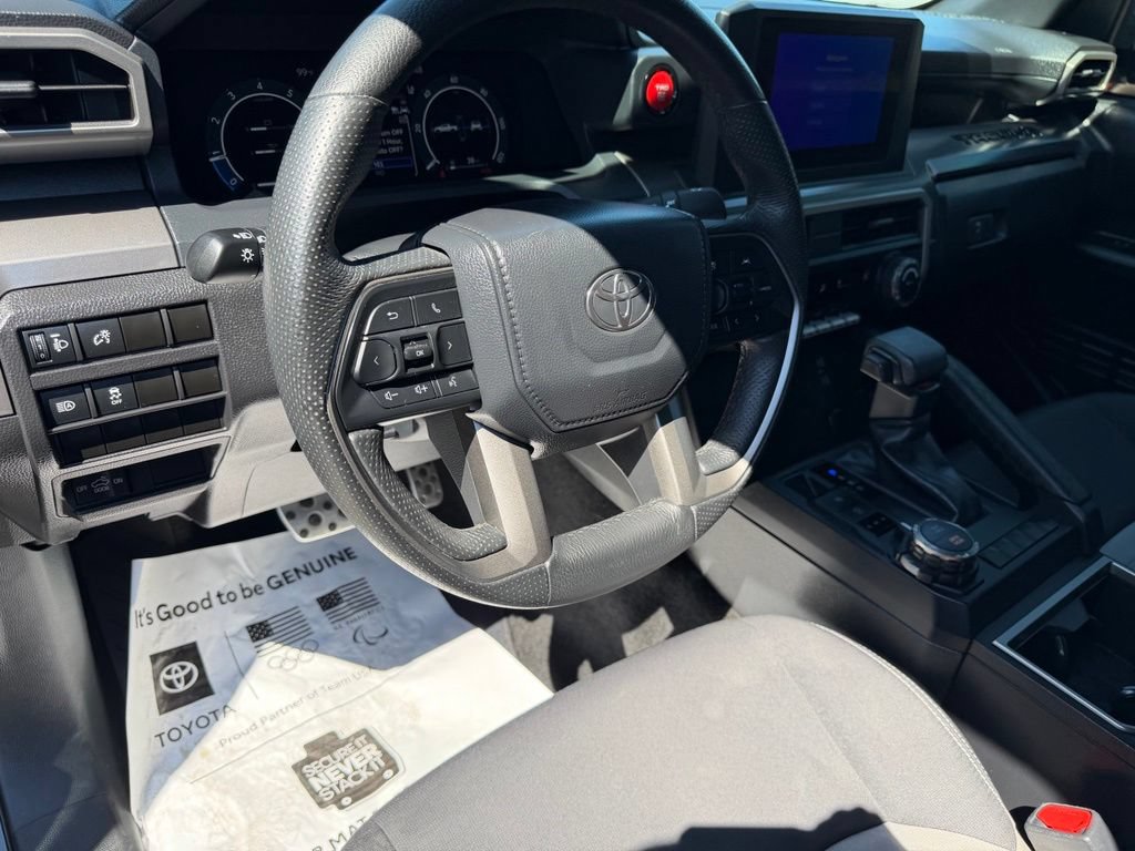 Used 2024 Toyota Tacoma TRD Sport AWD/4WD image 13