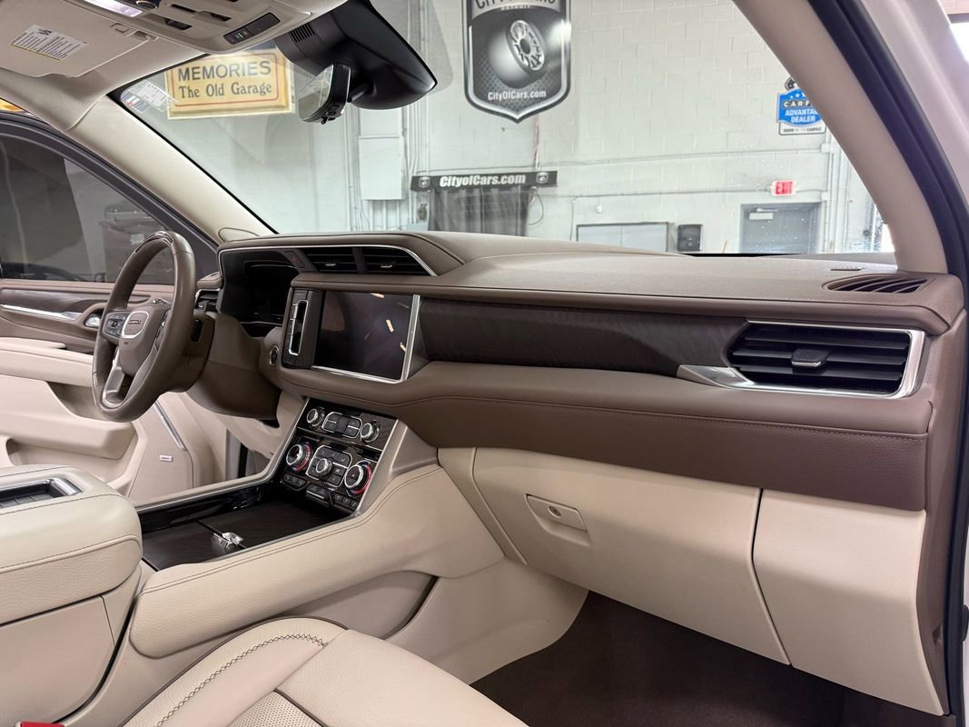 Used 2024 GMC Yukon XL Denali w/ Advanced Technology Package image 20
