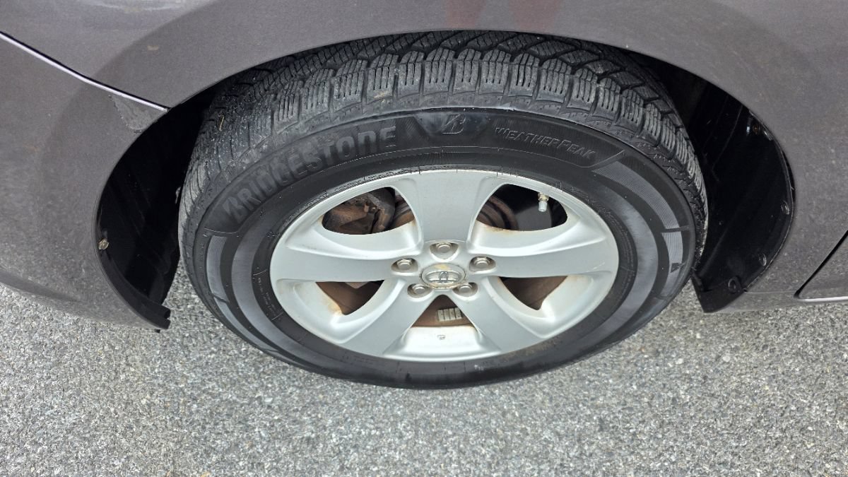 Used 2011 Toyota Sienna LE w/ Towing Pkg FWD image 25