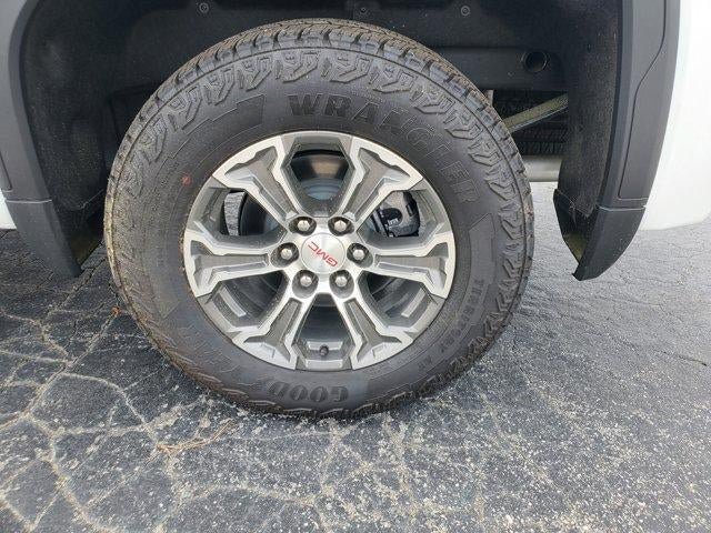 New 2026 GMC Sierra 1500 SLE w/ X31 Off-Road Package AWD/4WD image 9