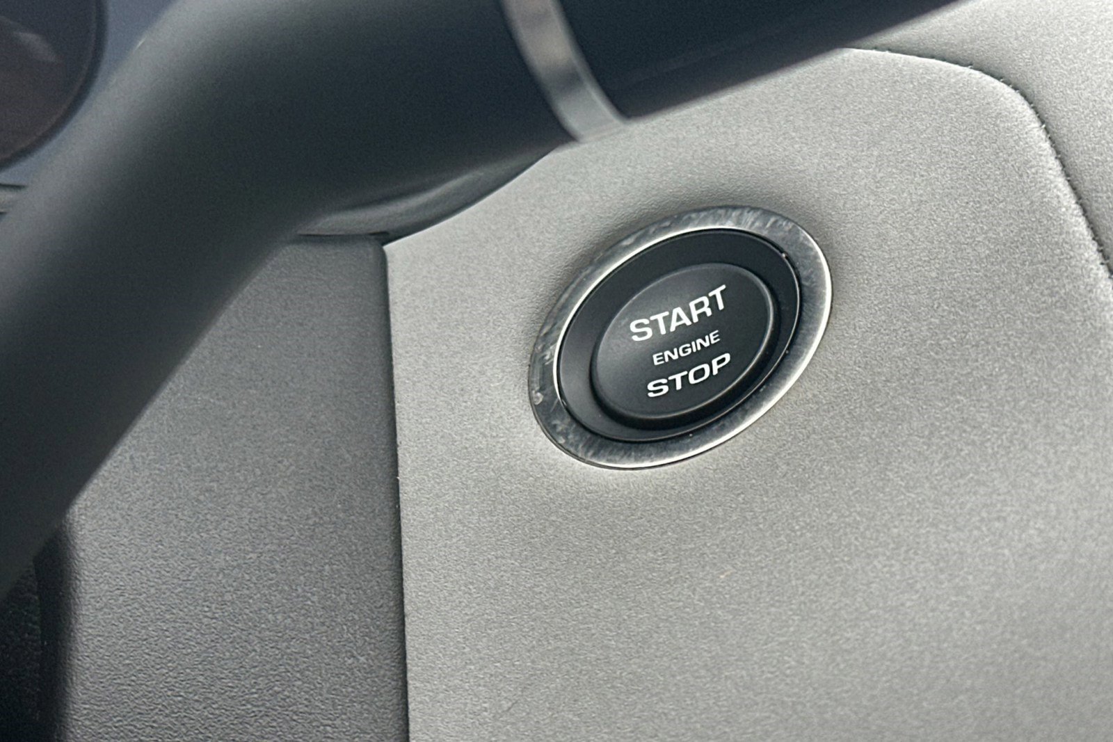 Certified 2025 Land Rover Range Rover Velar S image 34