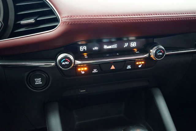 Used 2020 MAZDA MAZDA3 Hatchback w/ Premium Package image 36