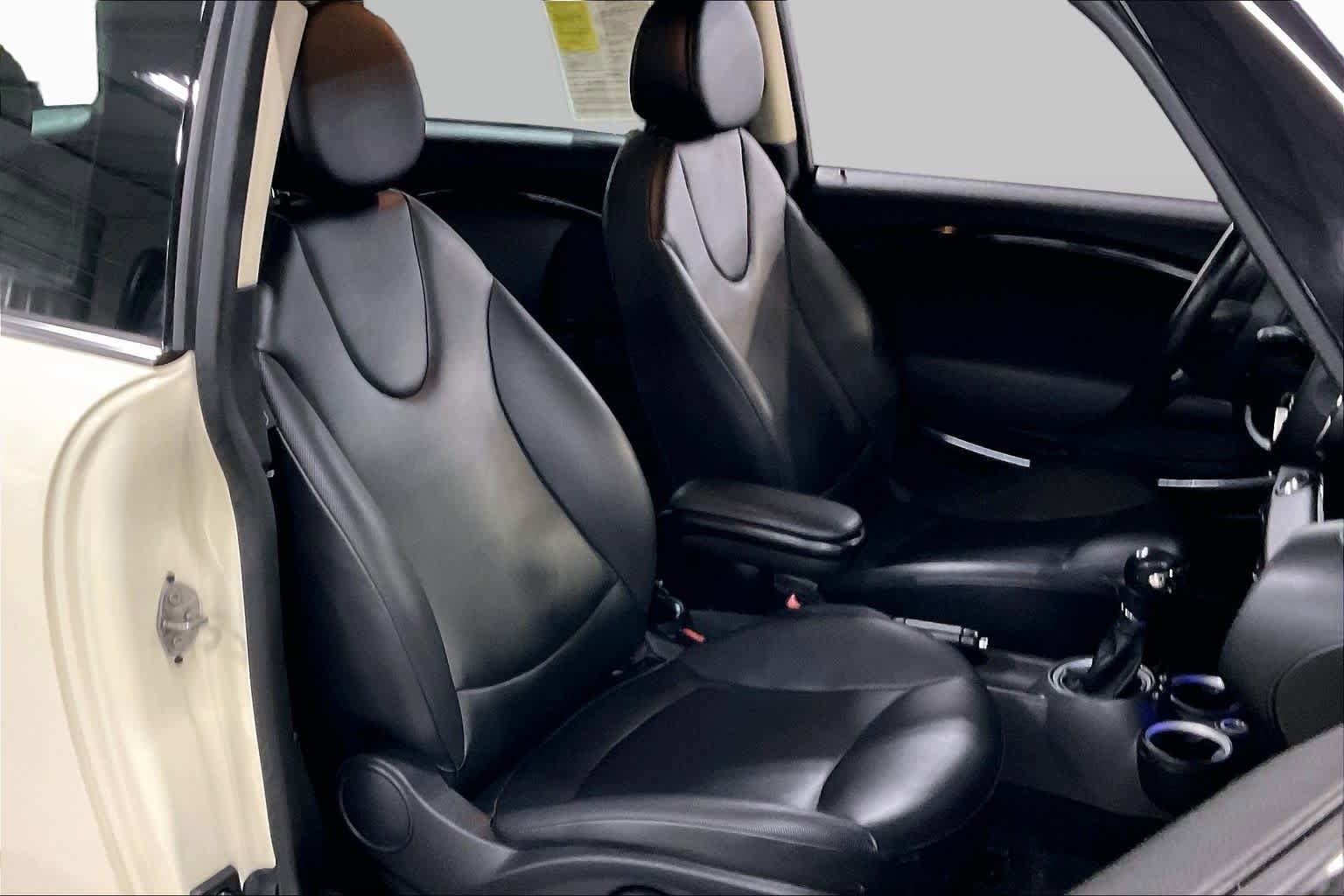 Used 2013 MINI Cooper Clubman FWD image 9