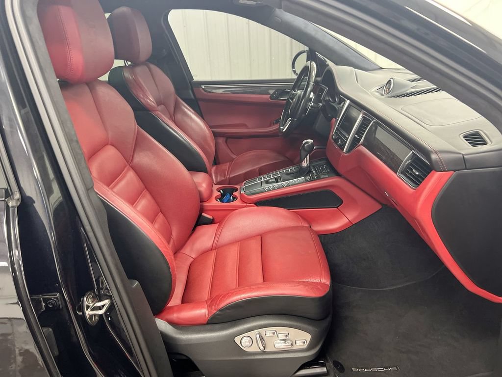 Used 2015 Porsche Macan Turbo AWD/4WD image 23