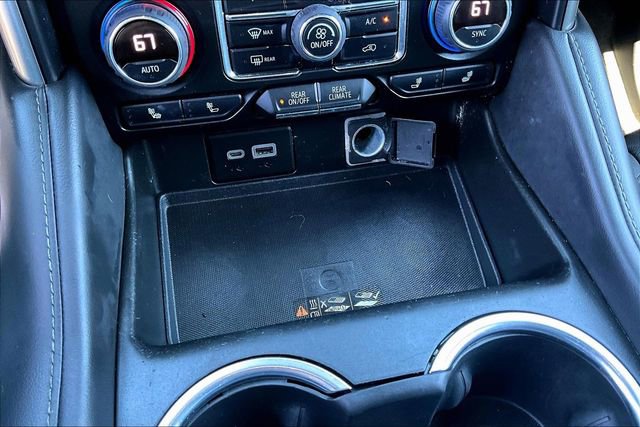 Used 2022 Chevrolet Suburban LT image 16