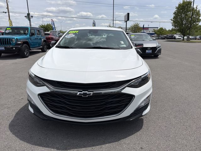Used 2021 Chevrolet Malibu LT w/ Leather Package FWD image 2