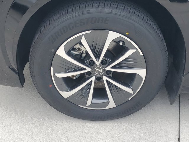 Used 2024 Lexus RZ 300e Premium image 8