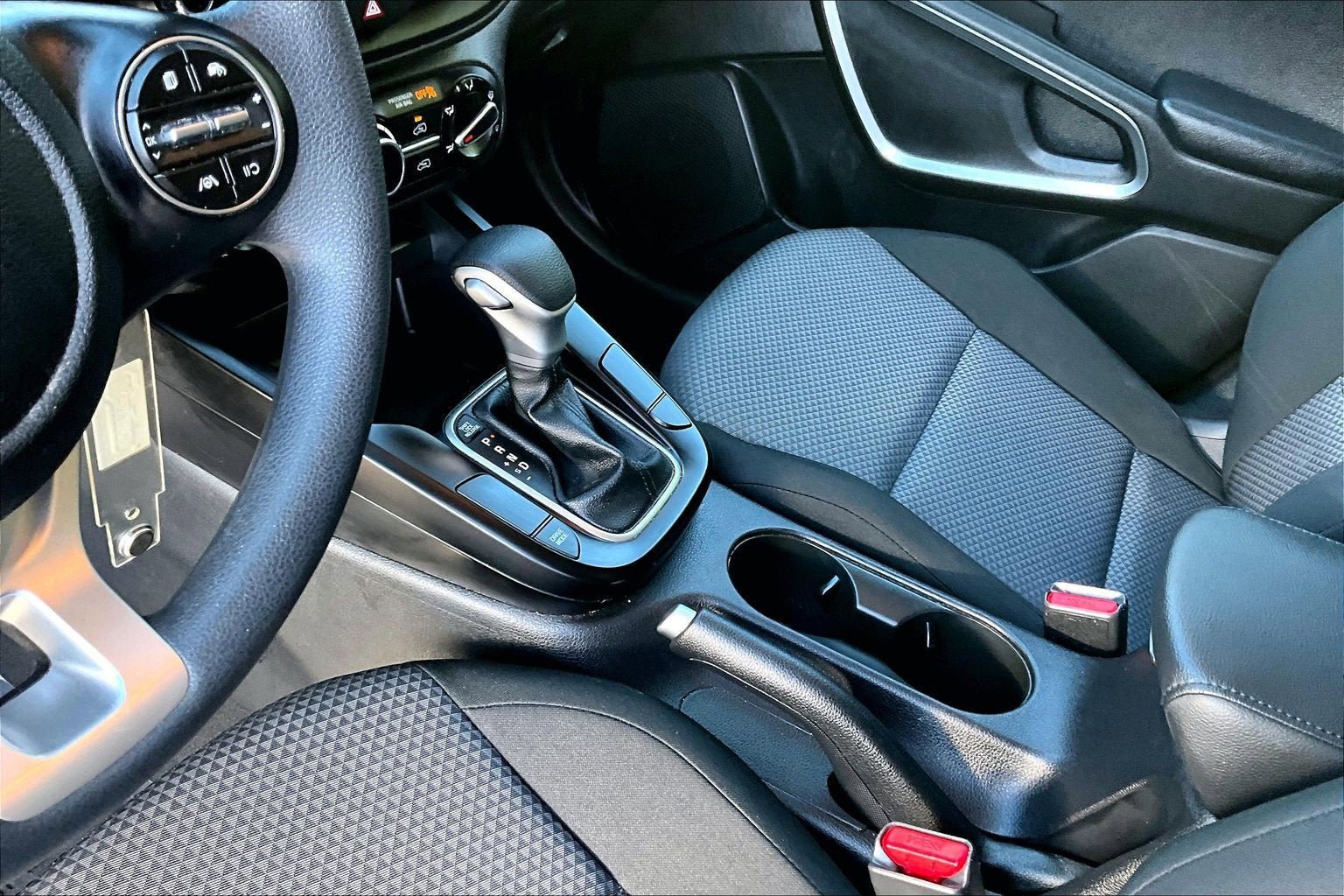 Used 2024 Kia Soul LX w/ Option Group 015 FWD image 15