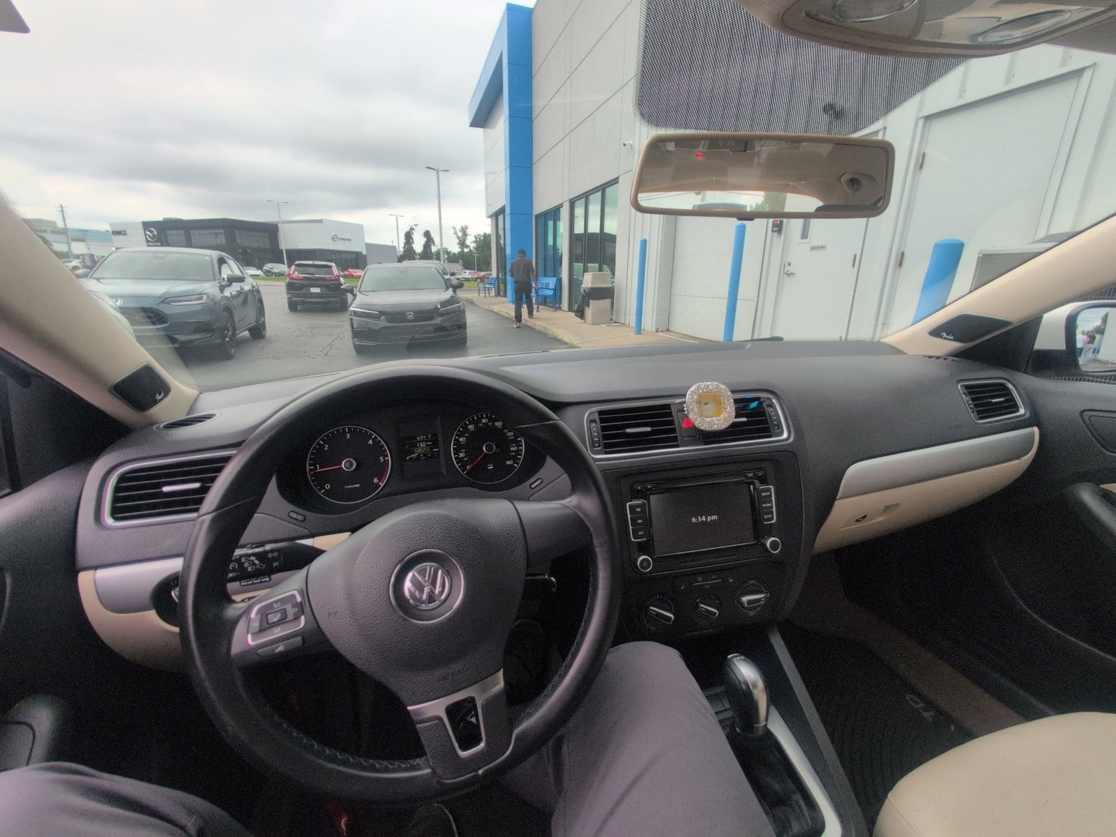 Used 2012 Volkswagen Jetta TDI FWD image 3