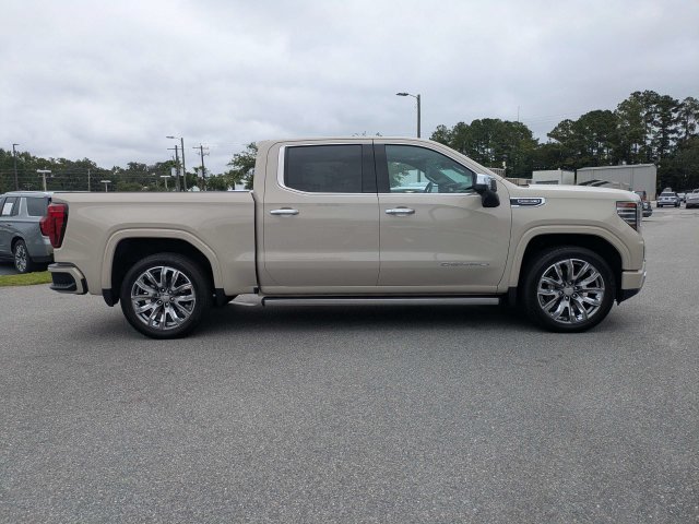 Used 2026 GMC Sierra 1500 Denali w/ Denali Reserve Package AWD/4WD image 4