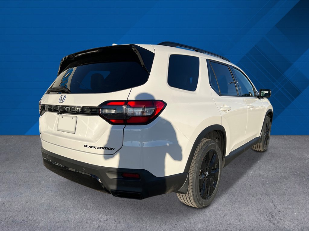 New 2026 Honda Pilot Black Edition image 4