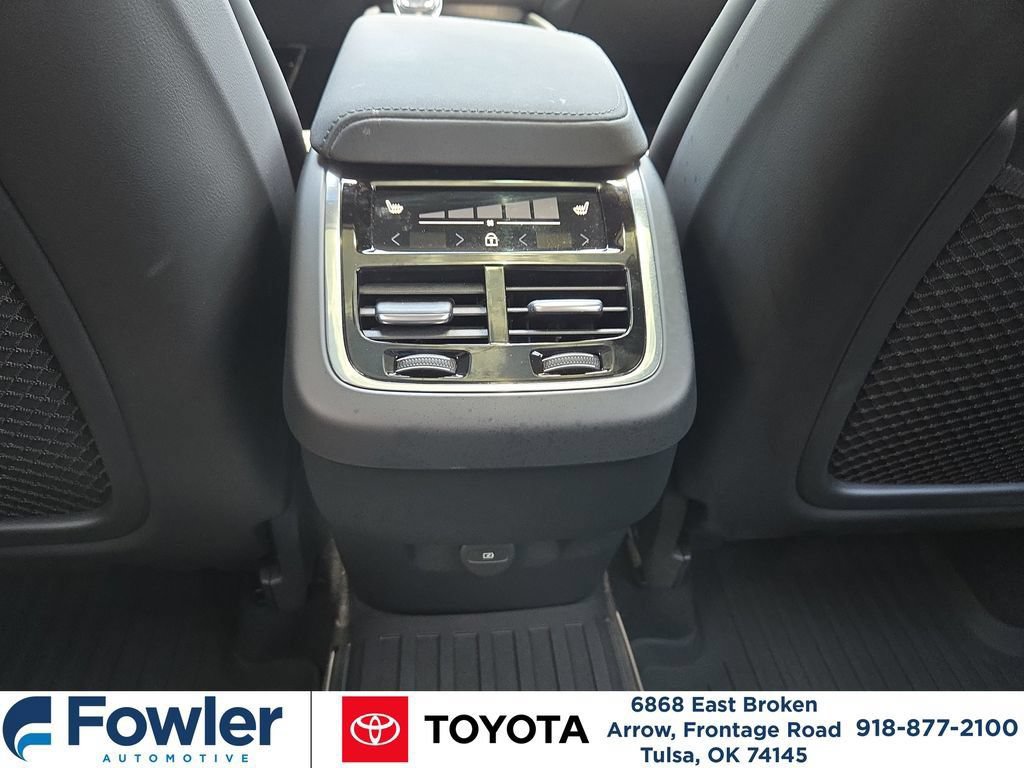 Used 2026 Volvo XC60 B5 Ultra w/ Protection Package Premier AWD/4WD image 11