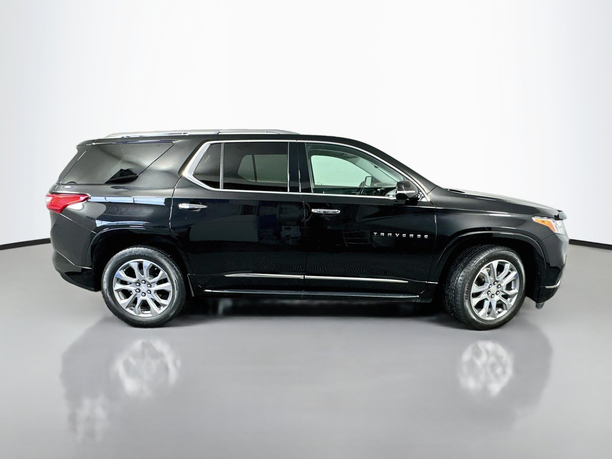 Used 2019 Chevrolet Traverse Premier AWD/4WD image 8