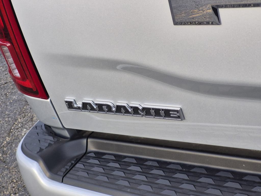 New 2027 RAM 3500 Laramie w/ Sport Appearance Package AWD/4WD image 12