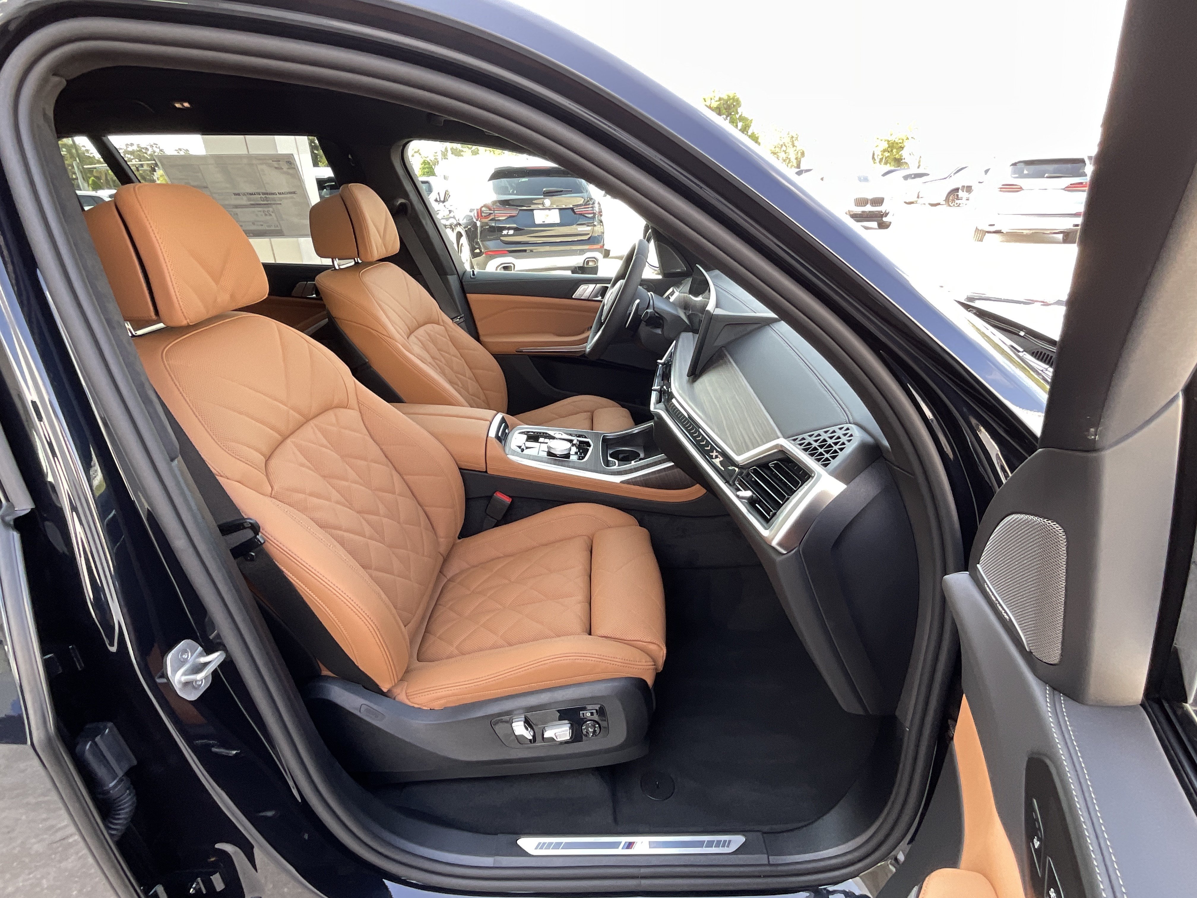 New 2027 BMW X7 xDrive40i w/ Executive Package AWD/4WD image 22