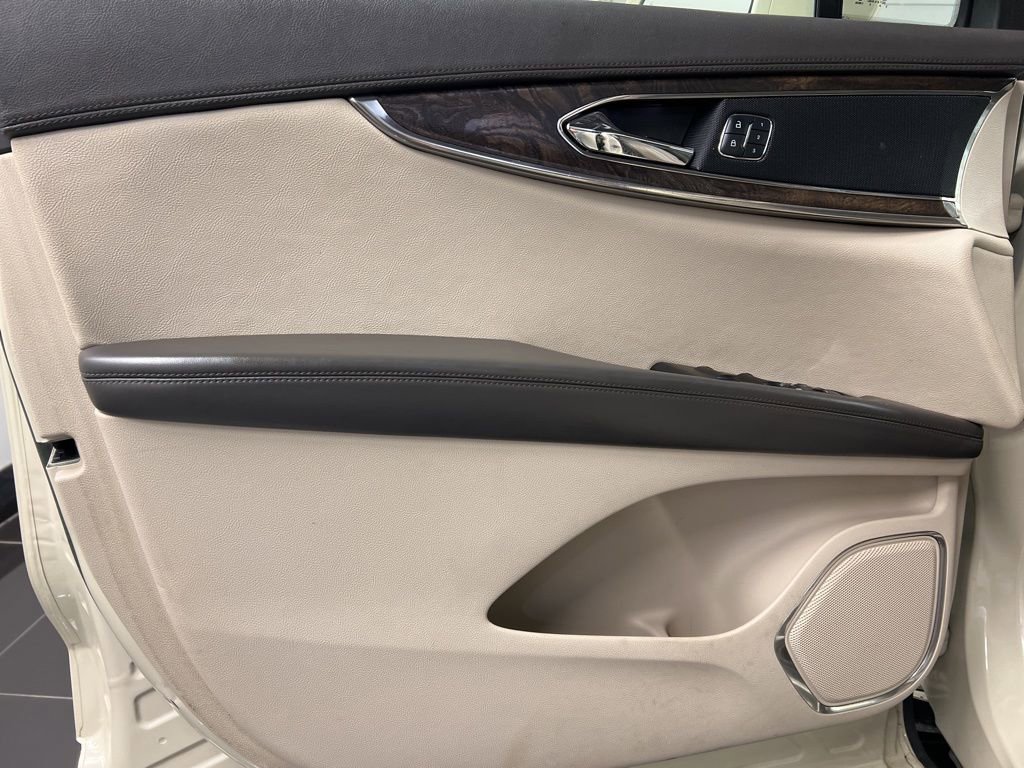 Used 2016 Lincoln MKX Reserve AWD/4WD image 30