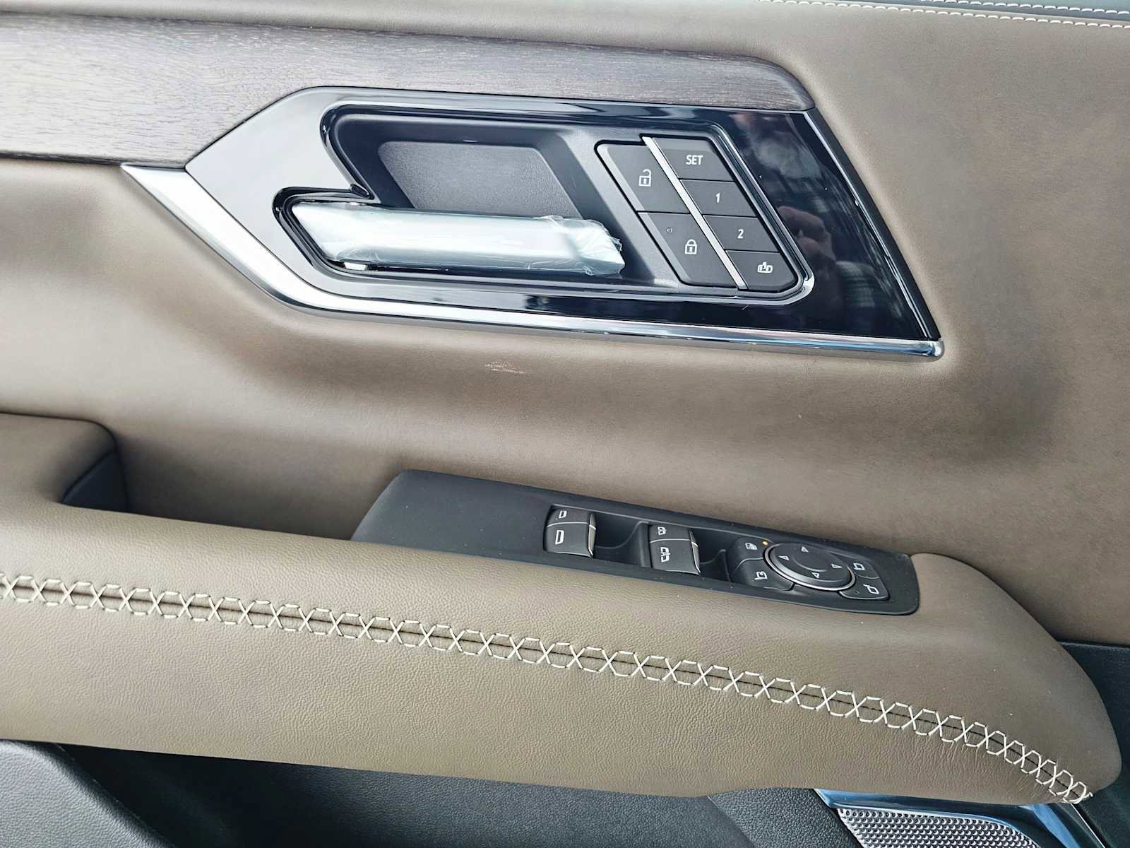 New 2026 GMC Yukon XL Denali Ultimate w/ LPO, Illumination Package image 27