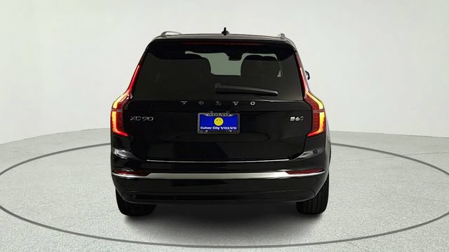 New 2026 Volvo XC90 B6 Plus w/ Protection Package AWD/4WD image 6