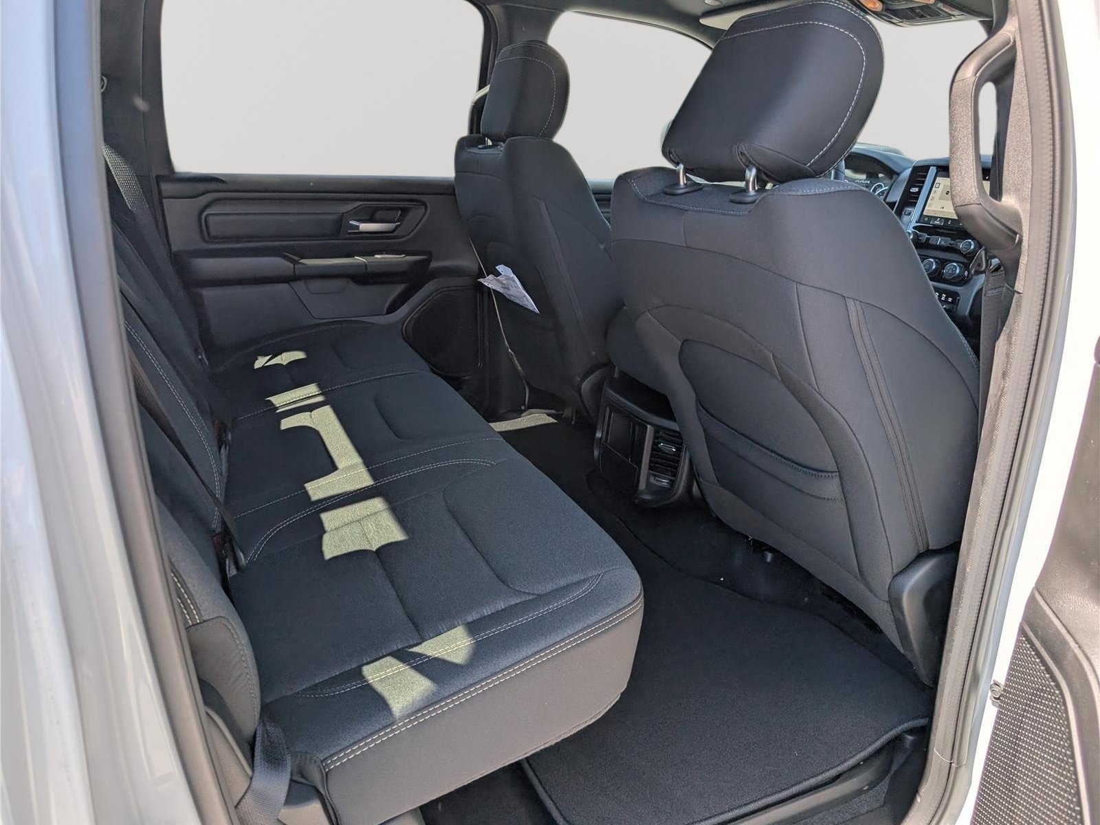 New 2026 RAM 1500 Express AWD/4WD image 7
