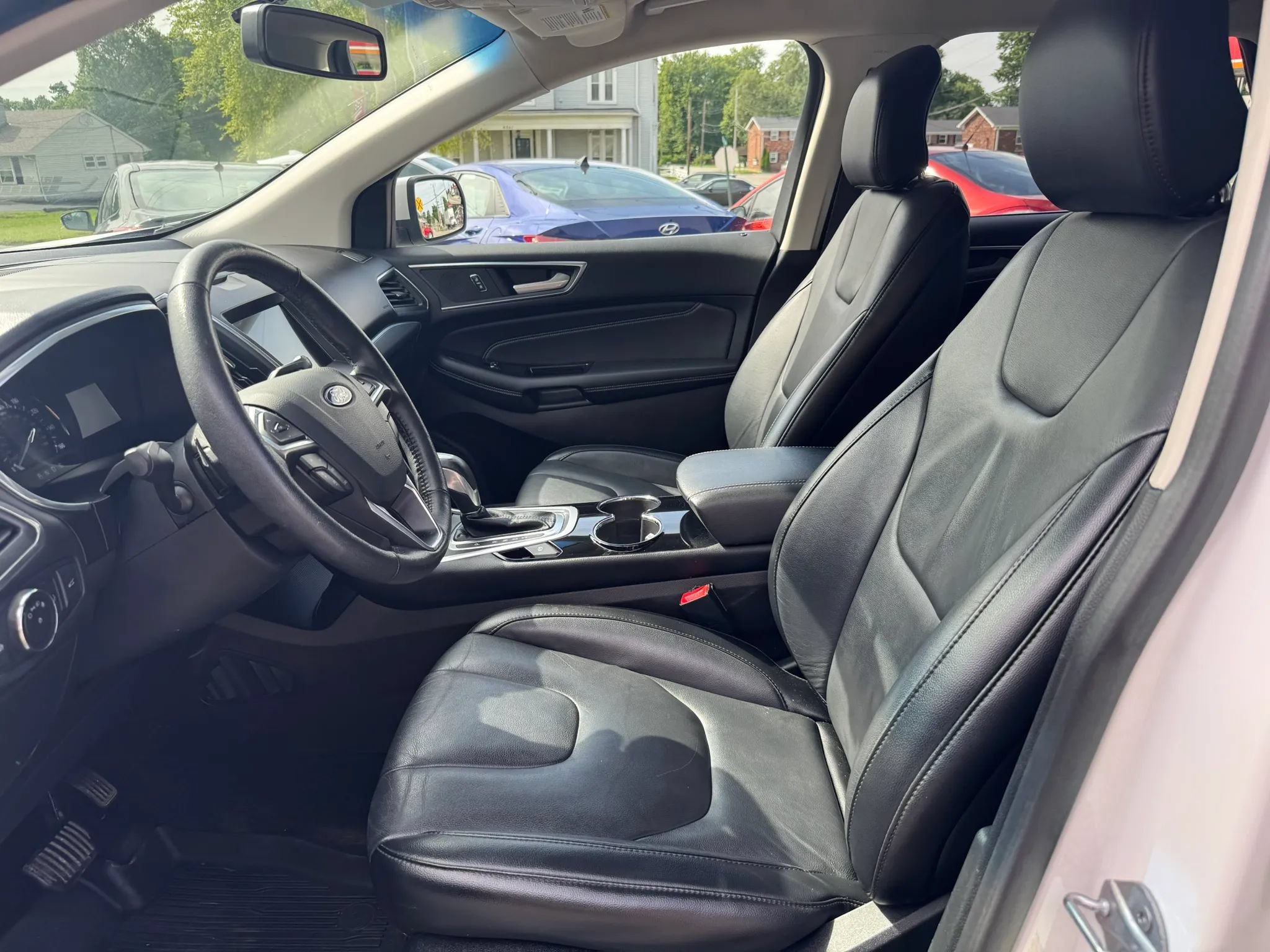 Used 2018 Ford Edge Titanium w/ Technology Package AWD/4WD image 24