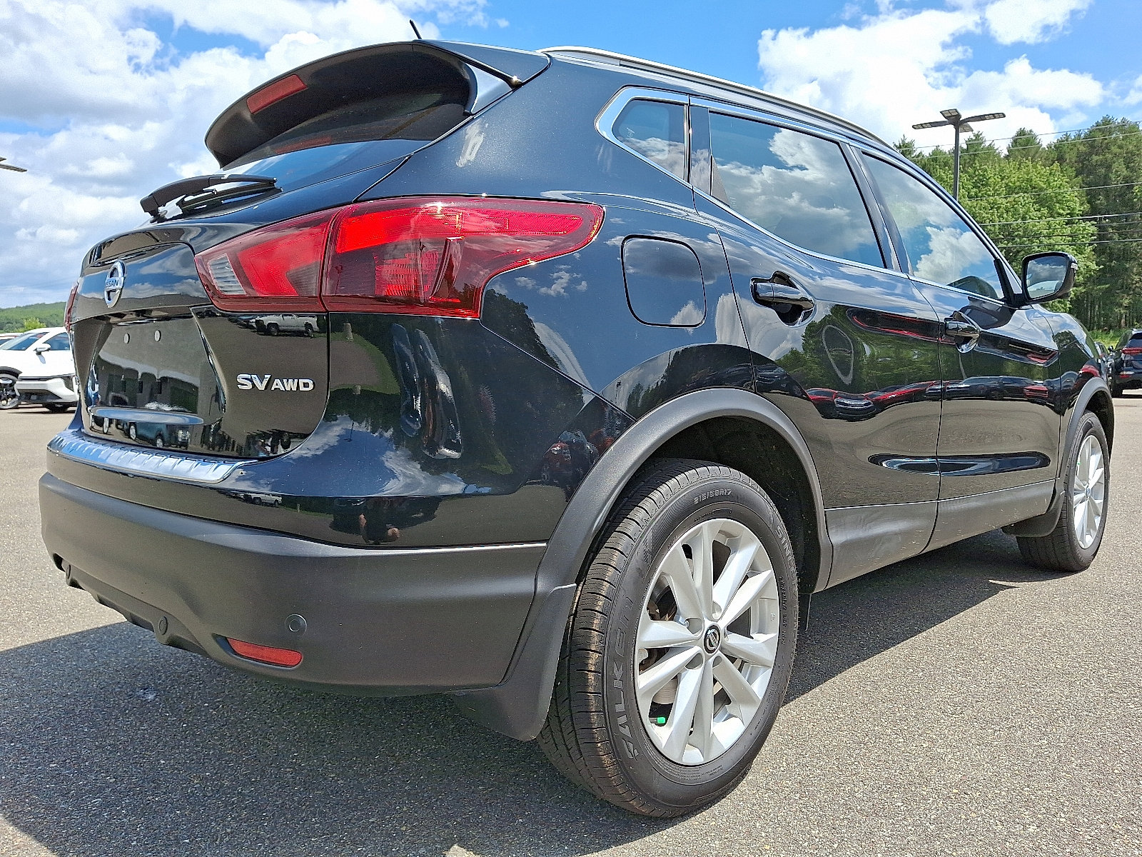 Used 2019 Nissan Rogue Sport SV w/ Technology Package image 6