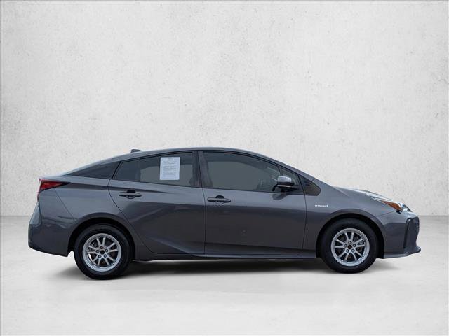 Used 2022 Toyota Prius L Eco image 2