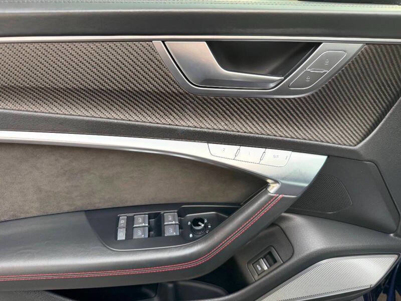 Used 2021 Audi RS 6 w/ Executive Package image 16