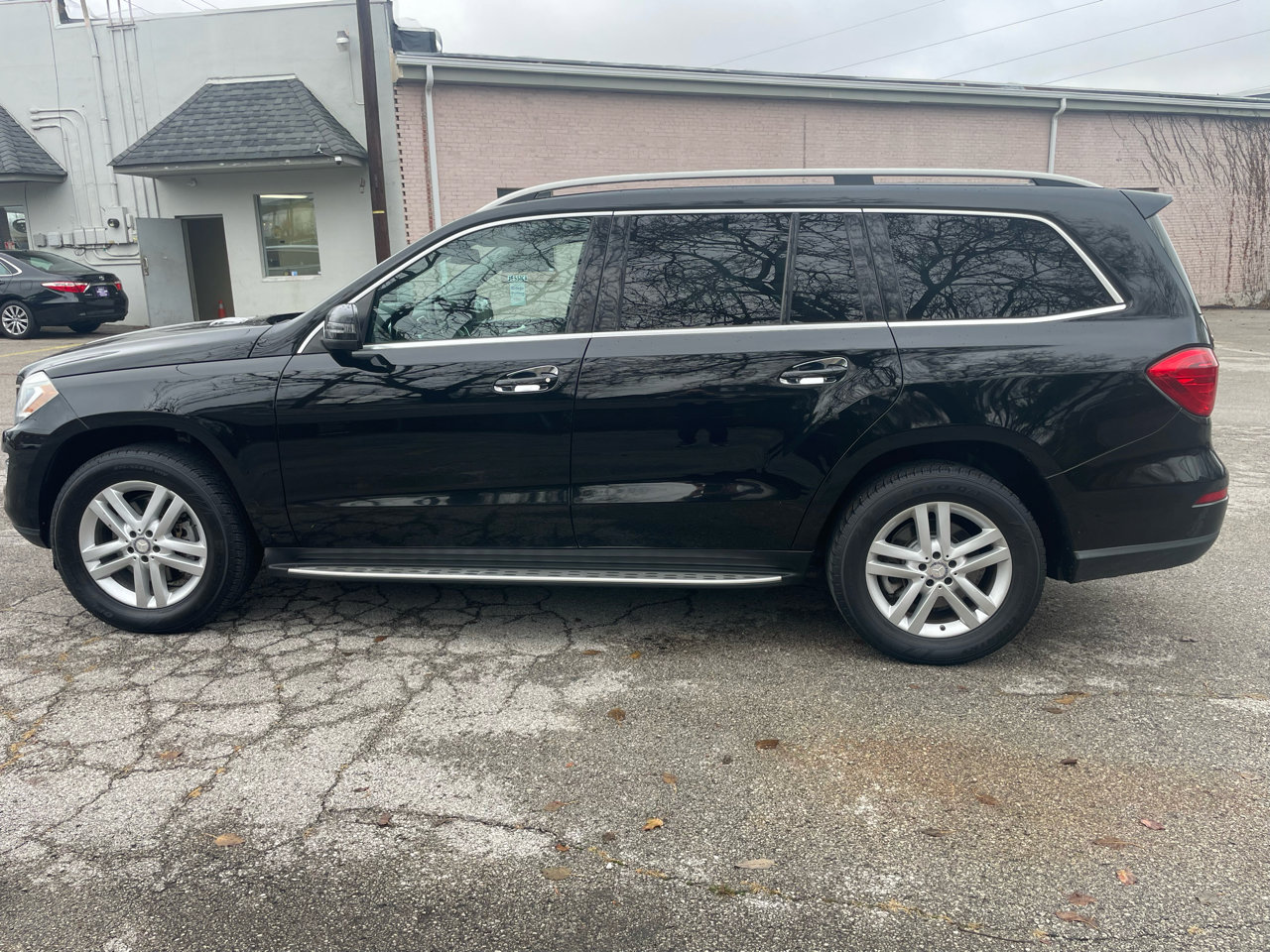 Used 2014 Mercedes-Benz GL 450 4MATIC image 11