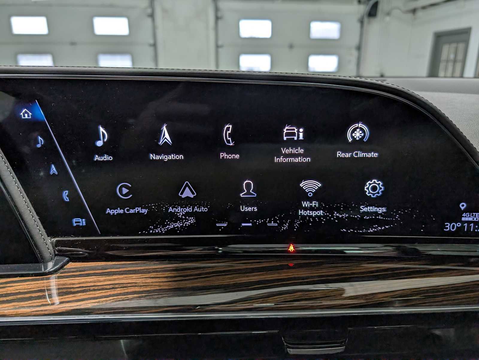 Certified 2021 Cadillac Escalade Premium Luxury image 29