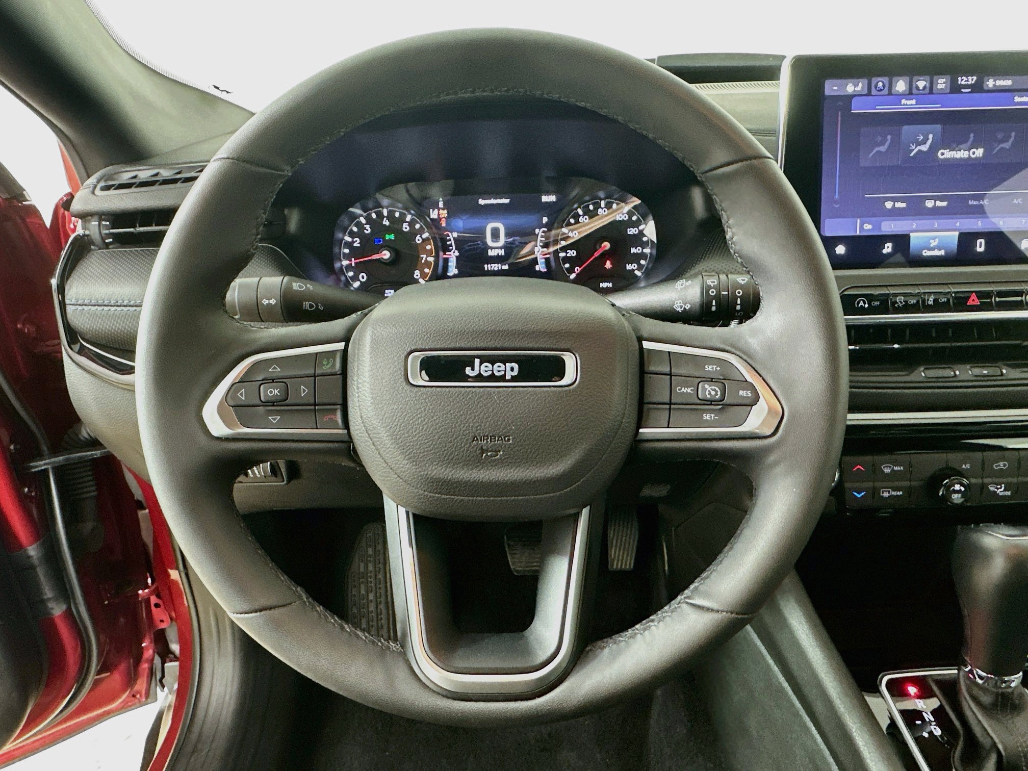 Used 2025 Jeep Compass Latitude w/ Altitude Special Edition AWD/4WD image 11